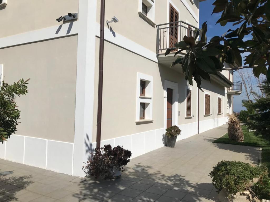 Villa Torre Degli Ulivi Corigliano Calabro Buitenkant foto
